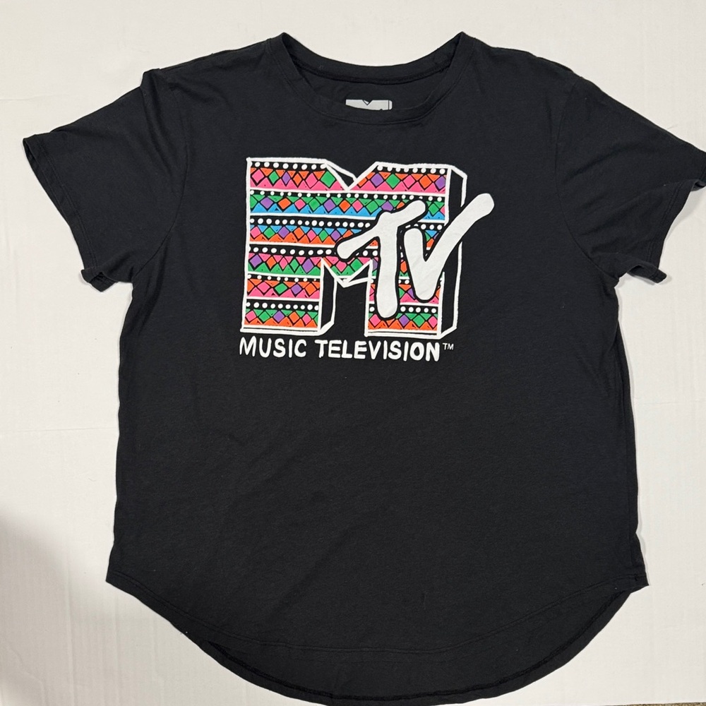 MTV Vibrant Patterned Logo Tee